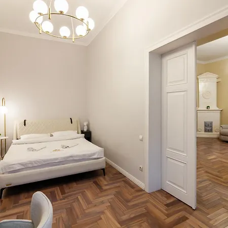 Leogrand On Nalyvayka 14-1 Apartment
